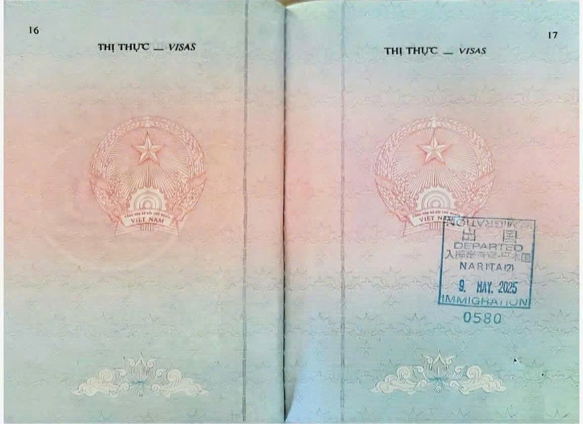 Hộ chiếu trang có dấu xuất cảnh